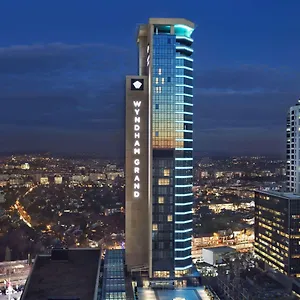 5* מלון Wyndham Grand Levent & Conference Center